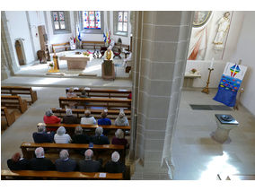 Festgottesdienst für die Kommunionjubilare an Ostermontag (Foto: Karl-Franz Thiede)